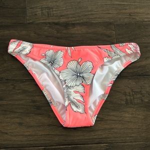 VENUS CLASSIC SCOOP FRONT BOTTOM CORAL-HIBISCUS